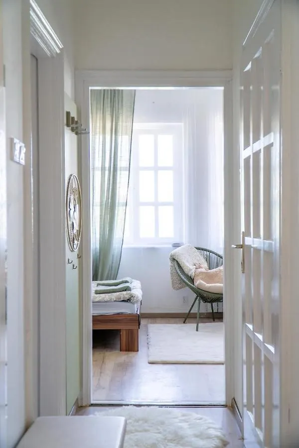 Budai Zoldovezet Kozpont, Apartmanhaz, Rendezvenykozpont Es Etterem Apartment Budapest