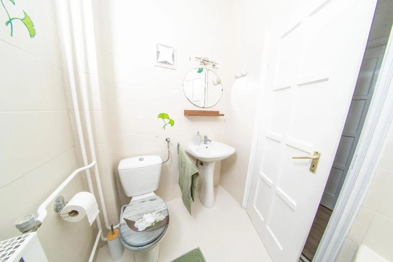 Budai Zoldovezet Kozpont, Apartmanhaz, Rendezvenykozpont Es Etterem Apartment Budapest